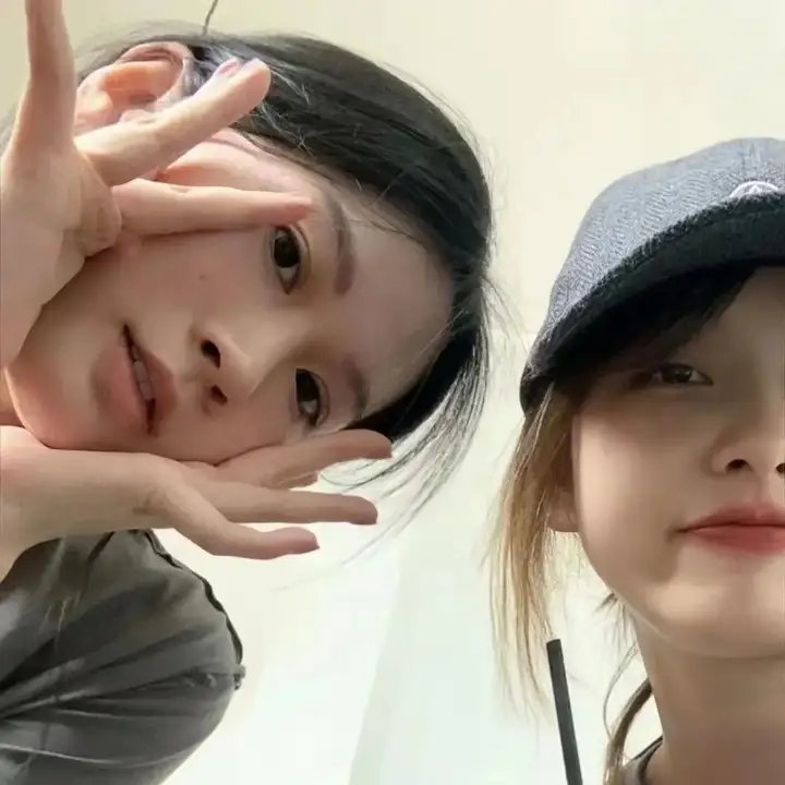 模模糊糊 封面